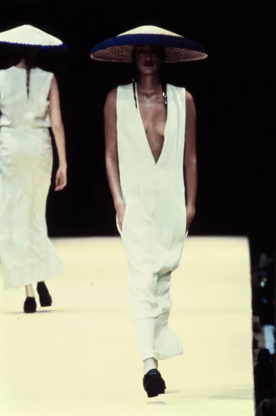 Look 10